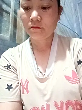 Lindxx-hot online show from April 12, 2026, 9:53 pm