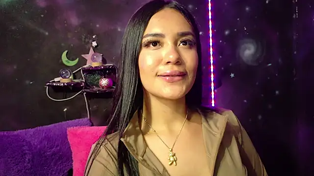 ValentinaRojass  online show from May 21, 2026, 8:16 pm