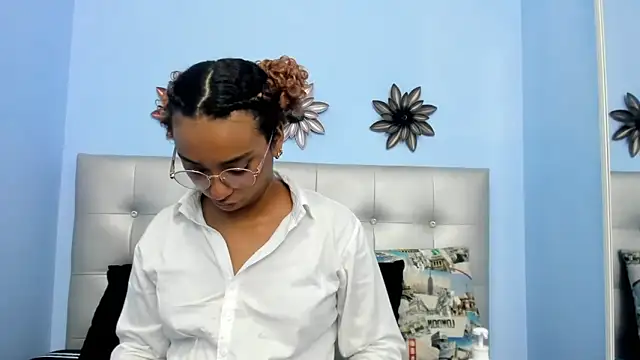 Saray sexylove online show from April 9, 2026, 11:48 am