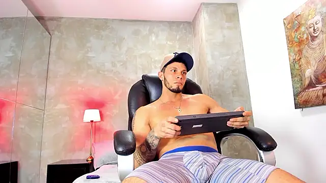 Snapshot of mike_burke chatting on February 28, 2026, 7:15 pm mike burke online show from February 28, 2026, 7:15 pm