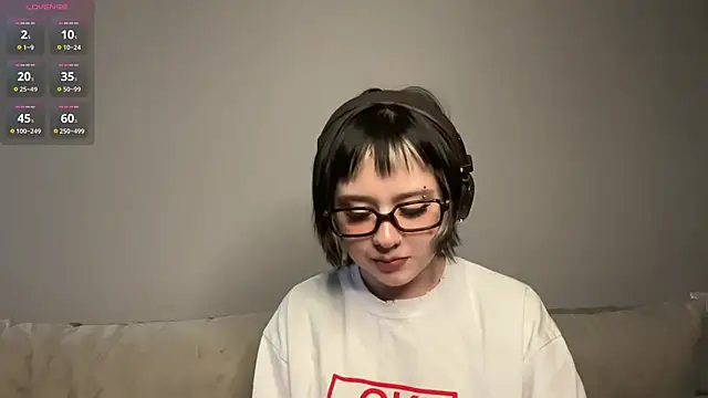 AueshaSimon online show from March 4, 2026, 9:04 am