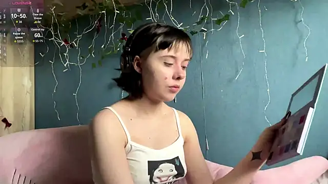 AueshaSimon online show from April 6, 2026, 5:08 am