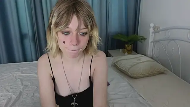 MollySally online show from May 25, 2026, 4:18 am