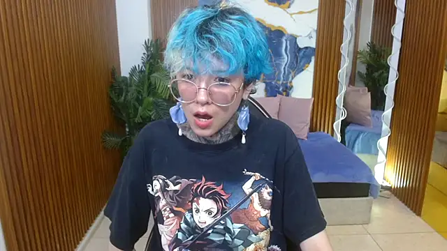 Lyra tay online show from April 15, 2026, 8:20 pm