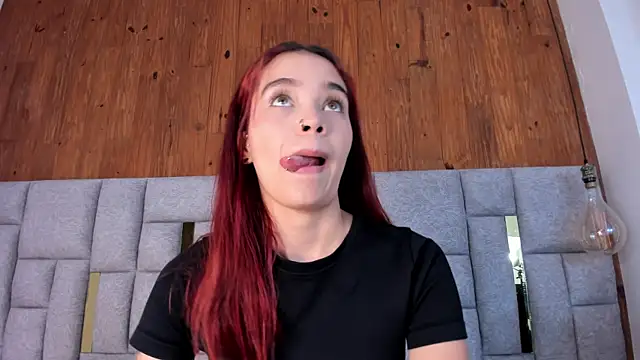 camilaa smith  online show from April 2, 2026, 7:55 pm