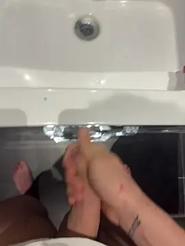 KillianLau26510 online show from April 10, 2026, 10:47 pm