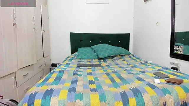 Jean And PaulXL online show from March 28, 2026, 10:53 pm