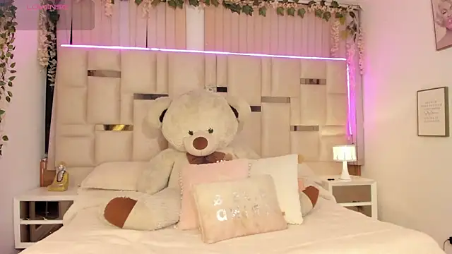 Hanna klover online show from March 28, 2026, 5:07 am