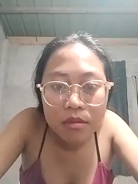 angelpinay44 online show from March 2, 2026, 12:01 pm