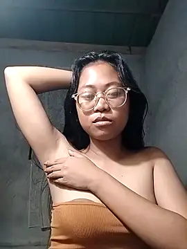 angelpinay44 online show from March 23, 2026, 8:24 pm