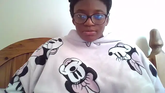 SexyGemBeauty online show from April 5, 2026, 4:04 pm