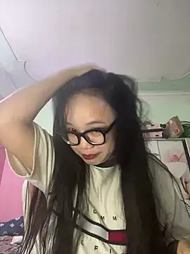 Leeeeiu online show from May 21, 2026, 3:08 pm