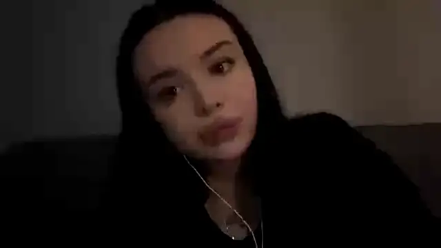 PerfectLila online show from March 4, 2026, 4:18 am