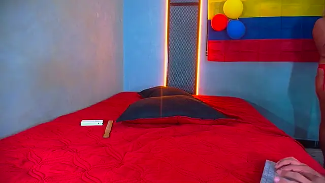 Hornyshow1 online show from June 14, 2026, 3:25 pm