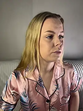 Divine Caress online show from March 27, 2026, 9:14 pm