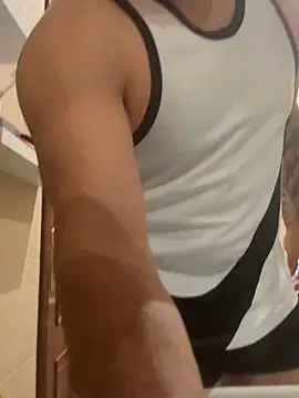 Snapshot of alexandeerr1986 chatting on April 13, 2026, 6:02 pm alexandeerr1986 online show from April 13, 2026, 6:02 pm