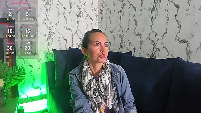 ShaylaMars online show from April 17, 2026, 11:35 am