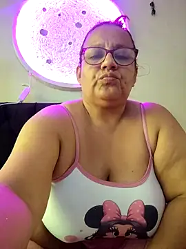 Roxy 77 online show from March 2, 2026, 2:35 pm