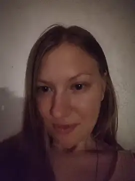 August Shine online show from May 26, 2026, 6:04 pm