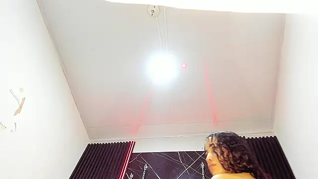 Snapshot of Megan_Duskk chatting on April 23, 2026, 12:40 pm Megan Duskk online show from April 23, 2026, 12:40 pm
