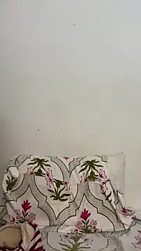 MidnightLoversX online show from April 20, 2026, 3:15 pm