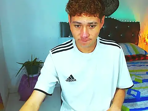  Santi2 online show from March 22, 2026, 2:48 am