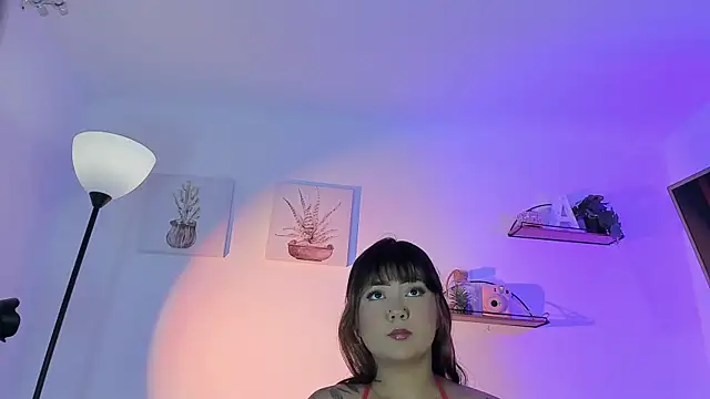 AlaiaRogers online show from April 13, 2026, 10:21 am