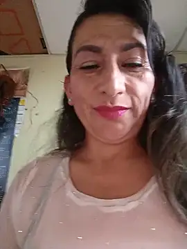 Lucia Rios online show from June 22, 2026, 10:40 pm