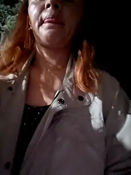 Snapshot of andruscatrina chatting on March 3, 2026, 3:23 am andruscatrina online show from March 3, 2026, 3:23 am