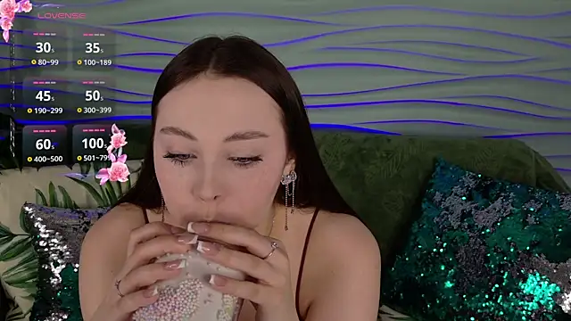  CarlaDoll online show from March 23, 2026, 8:18 am