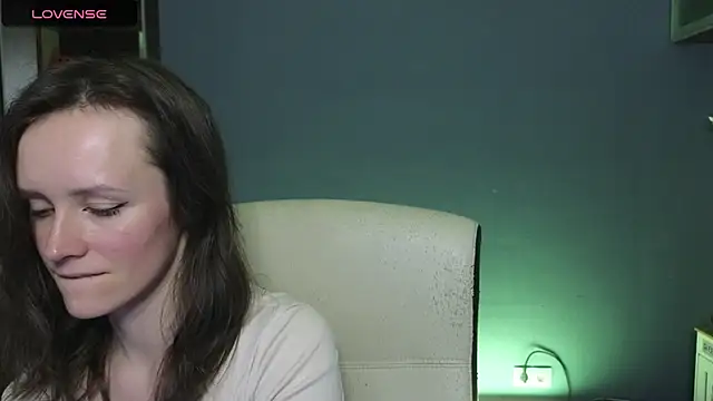 Tender Swan online show from April 6, 2026, 9:38 pm