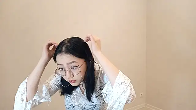 SolvedGlobe online show from April 12, 2026, 2:11 pm