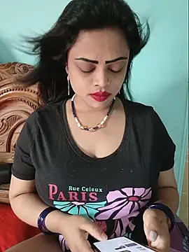 Snapshot of Beauty-3 chatting on June 24, 2026, 3:49 am Beauty-3 online show from June 24, 2026, 3:49 am