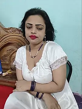 Snapshot of Beauty-3 chatting on June 26, 2026, 1:54 am Beauty-3 online show from June 26, 2026, 1:54 am