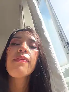 Mia-villalobos online show from March 26, 2026, 2:00 pm