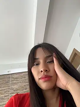 Mia-villalobos online show from May 14, 2026, 3:08 pm