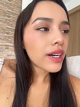 Mia-villalobos online show from May 23, 2026, 1:48 pm