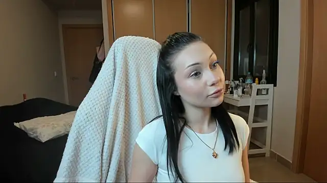 Snapshot of AlexaRayJoel chatting on April 16, 2026, 8:26 am AlexaRayJoel online show from April 16, 2026, 8:26 am