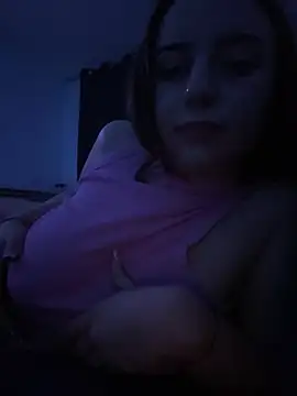 Snapshot of adellasweet chatting on March 2, 2026, 10:16 pm adellasweet online show from March 2, 2026, 10:16 pm