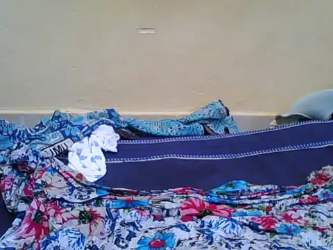 Sweet aura01 online show from April 12, 2026, 9:03 am