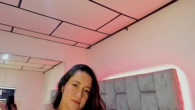 Scarlet Goddess online show from March 2, 2026, 1:18 pm