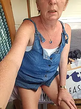 lescoquinsdu40 online show from March 24, 2026, 2:44 pm