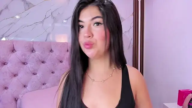 Snapshot of AbrilQuintana_ chatting on May 11, 2026, 11:38 am AbrilQuintana online show from May 11, 2026, 11:38 am