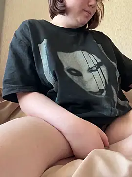 Snapshot of soft_focus chatting on April 11, 2026, 7:45 am soft focus online show from April 11, 2026, 7:45 am