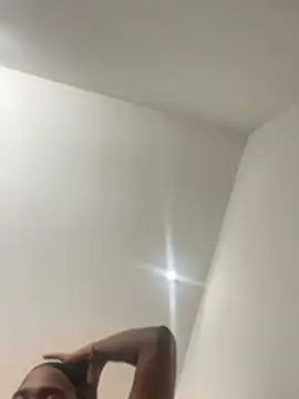 Snapshot of Emi_rousse chatting on March 28, 2026, 1:00 pm Emi rousse online show from March 28, 2026, 1:00 pm