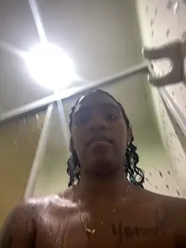 Snapshot of Emi_rousse chatting on March 31, 2026, 9:59 pm Emi rousse online show from March 31, 2026, 9:59 pm