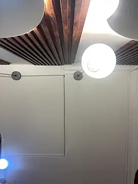 Snapshot of Emi_rousse chatting on April 10, 2026, 1:05 pm Emi rousse online show from April 10, 2026, 1:05 pm