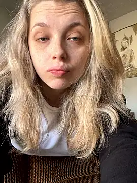 imkhloe online show from March 9, 2026, 4:22 pm