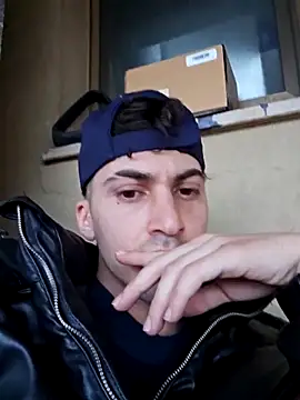 Snapshot of Andreakkkk chatting on March 3, 2026, 4:57 pm Andreakkkk online show from March 3, 2026, 4:57 pm