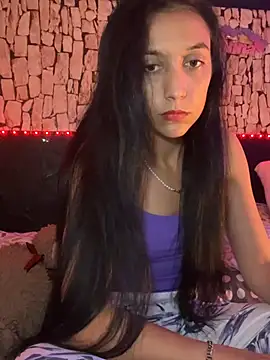 anamaria04 online show from May 10, 2026, 8:58 pm
